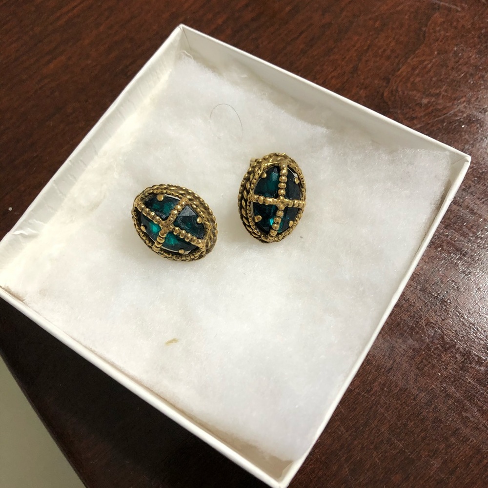 - Vintage green earrings